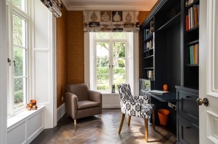 City House with a Two Storey Curved Bay Window City House with a Two Storey Curved Bay Window