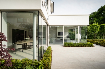 city-house-with-modern-rear-10 city-house-with-modern-rear-10