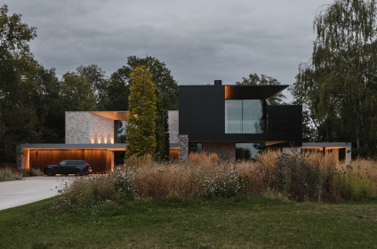 A Fusion of Heritage and Modern Elegance A Fusion of Heritage and Modern Elegance