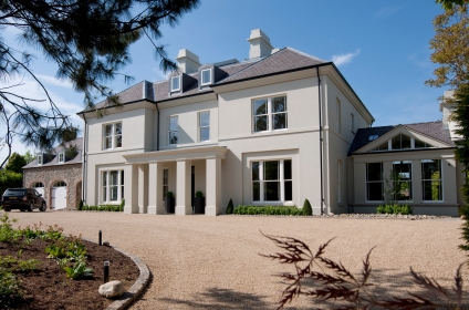 Classically Styled Dwelling Located in an Area of Townscape Character Classically Styled Dwelling Located in an Area of Townscape Character